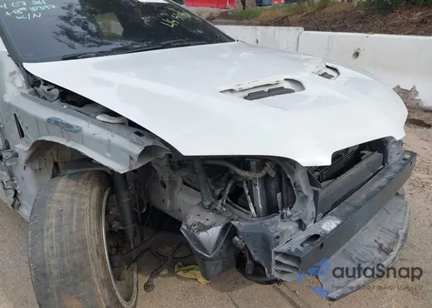 2009 Pontiac G8 z USA, uszkodzony, nr VIN 6G2ER57769L213937